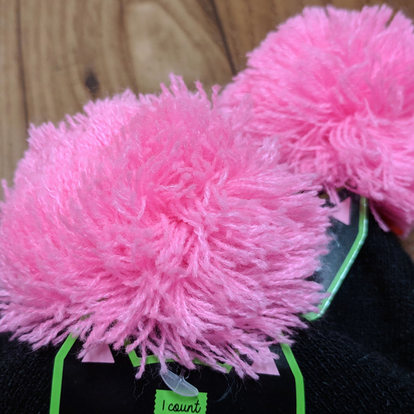 NWT 2 pieces Cat Fcae Knit Beanie with Pompom - Picture 5 of 6